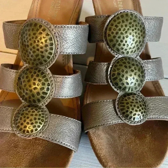 Leather Naturalizer Heeled Sandal - Picture 8 of 10